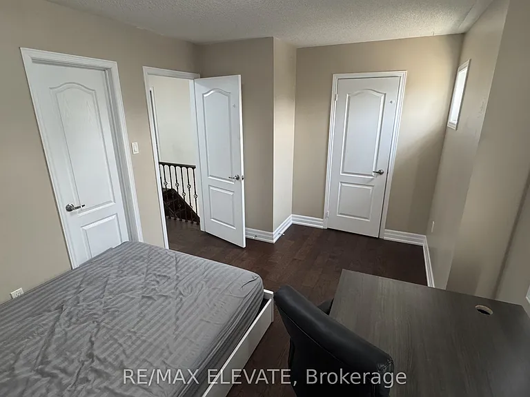 91 Whitlock Cres — Photo 10