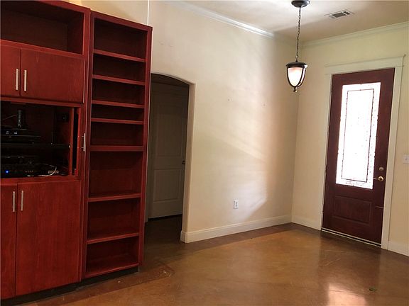 2nd image of 510 Songwood Dr
