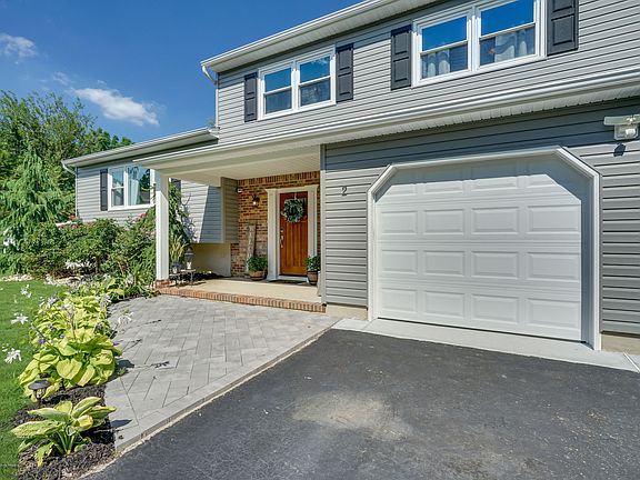 2nd image of 2 Bough Ct
