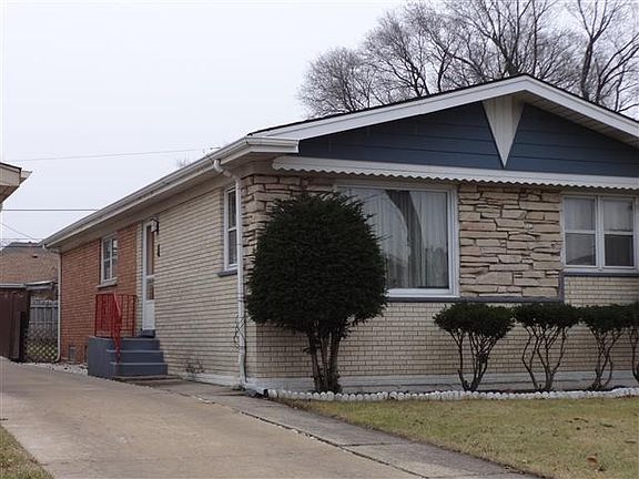 3rd image of 4819 N Crescent Ave