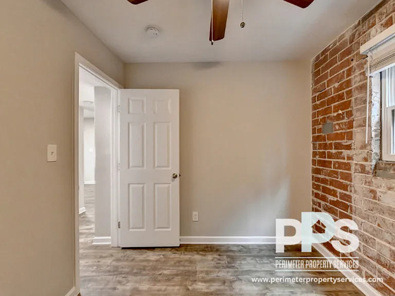 221 Lampkin St NE #8 — Photo 13