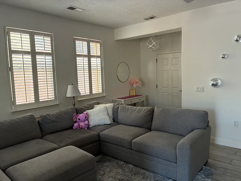 601 Menaul Blvd NW #2305 — Photo 3