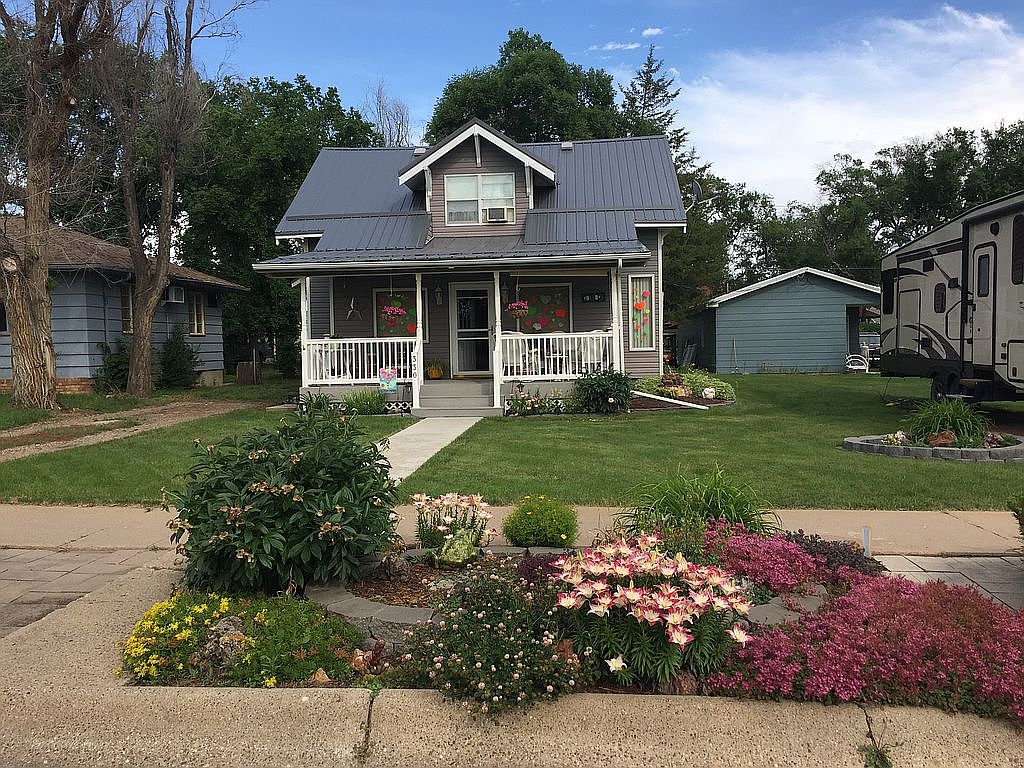 330 N Main St, Plentywood, MT 59254 Zillow