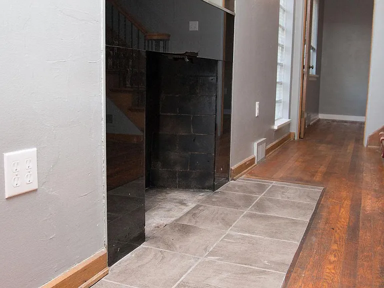 1223 Greenbrier Rd #1 — Photo 6