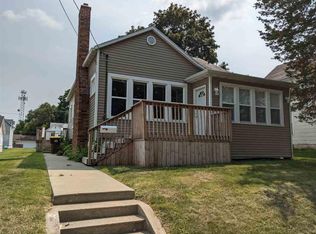 935 E Garden St, Freeport, IL 61032