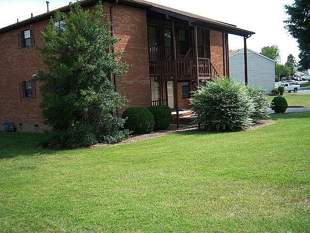 1 bed, 720 sqft, $900 — Photo 2