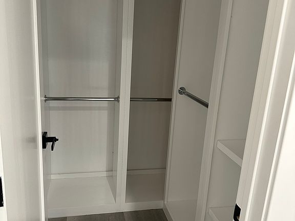 5th image of 500 W Buckthorn St #2