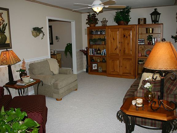2nd image of 761 Oakley Dr NW