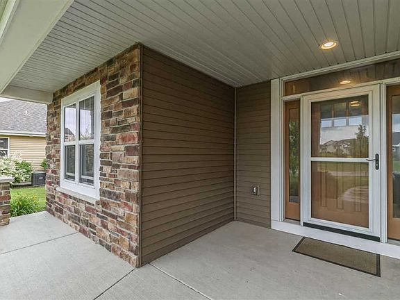 4th image of 997 Daffodil Dr