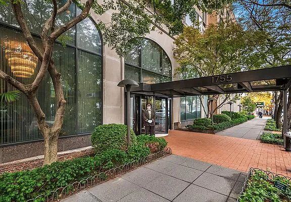 5th image of 1755 York Ave APT 8B