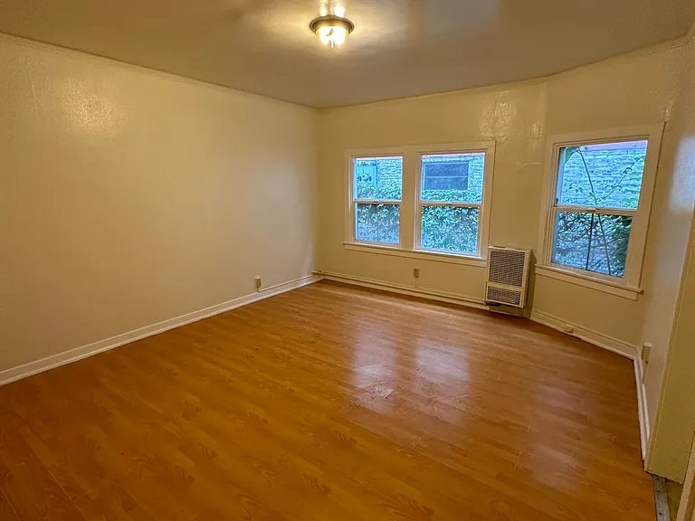 504 S Rampart Blvd #7 — Photo 6