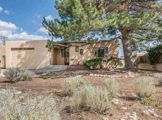 912 Rio Vista St, Santa Fe, NM 87501