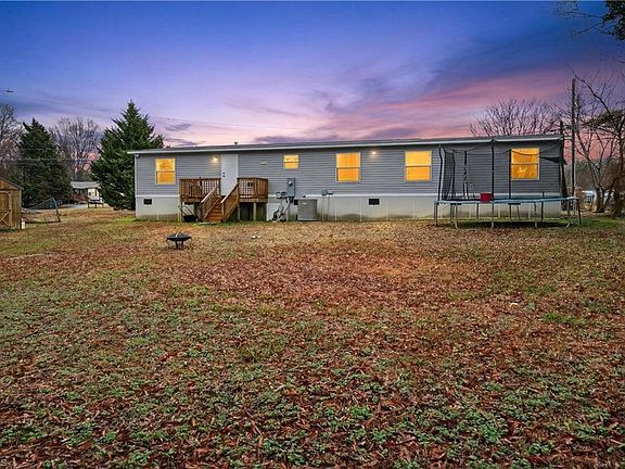 2nd image of 4243 Dawnwood Dr