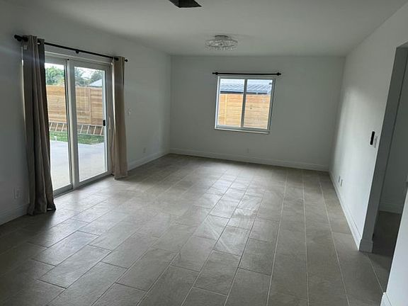 4th image of 4735 Blue Pine Cir