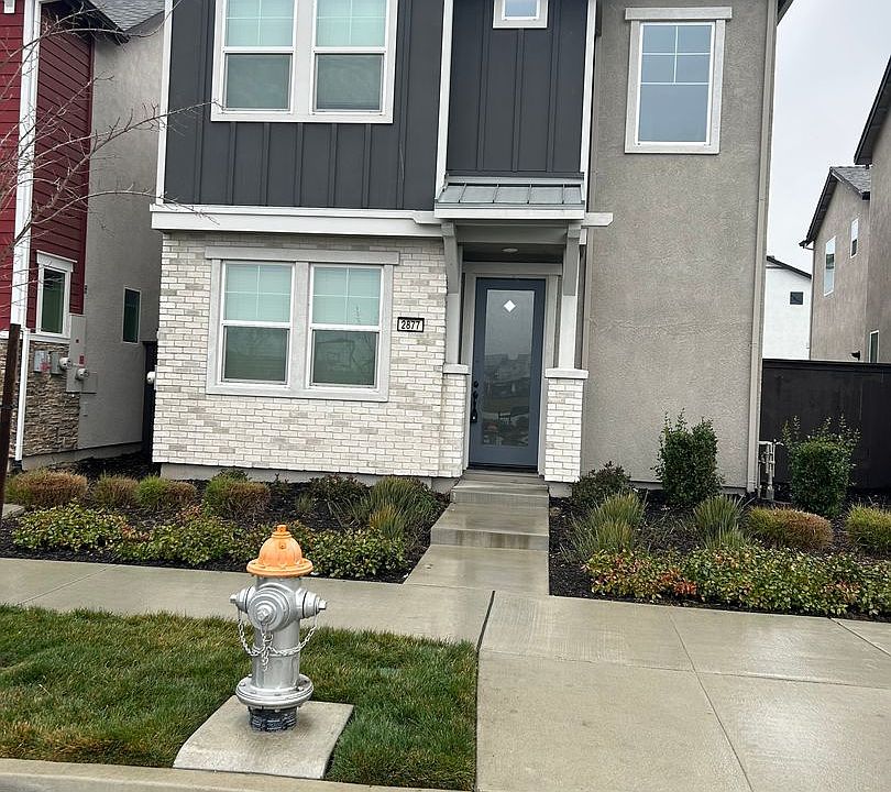 1st image of 2877 Bathford St