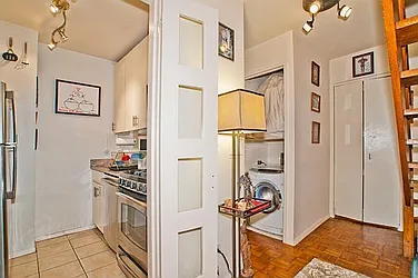 Rented by Nest Seekers International