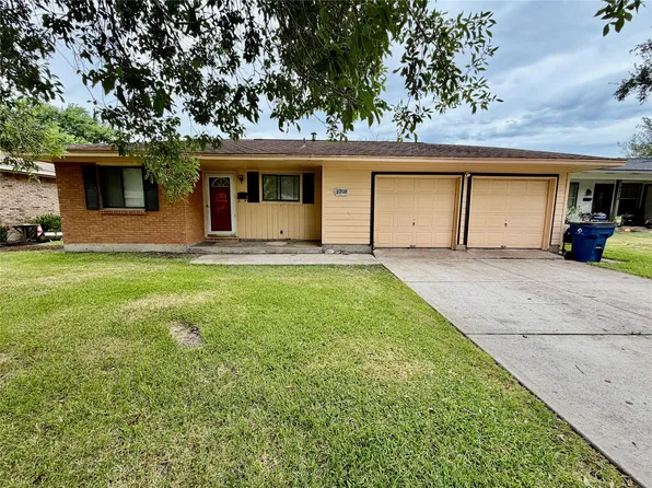 2209 20th Ave N, Texas City, TX 77590