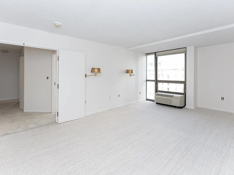 233 S 6th St #1602L — Photo 8