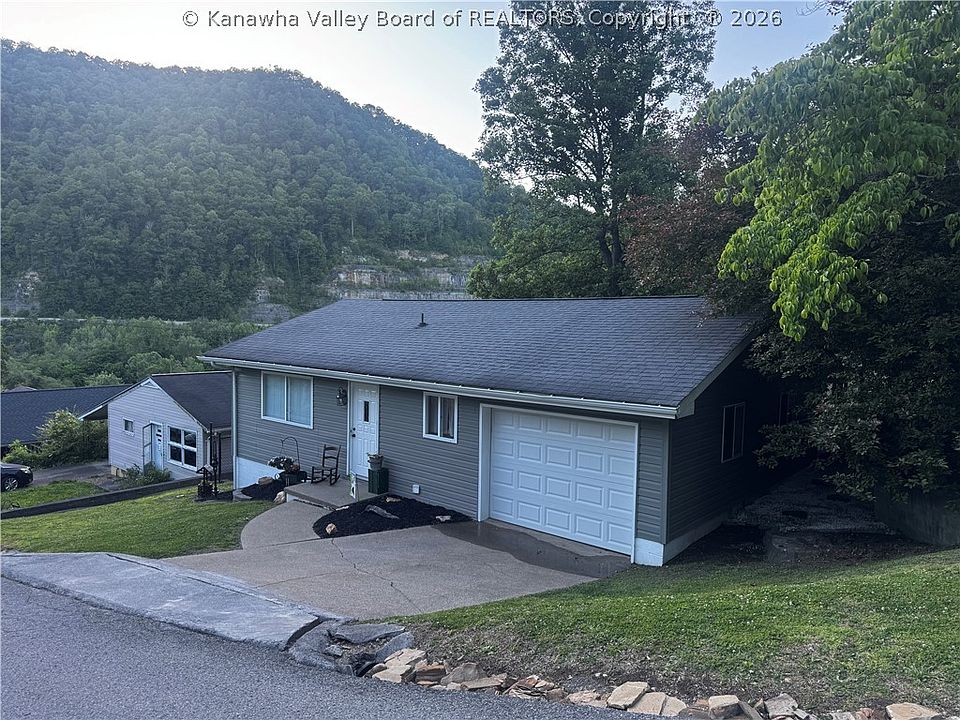 1st image of 75 Everglade Dr