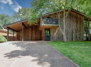 951 E McGee St, Springfield, MO 65807