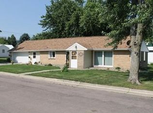 212 N Baldwin St, George, IA 51237