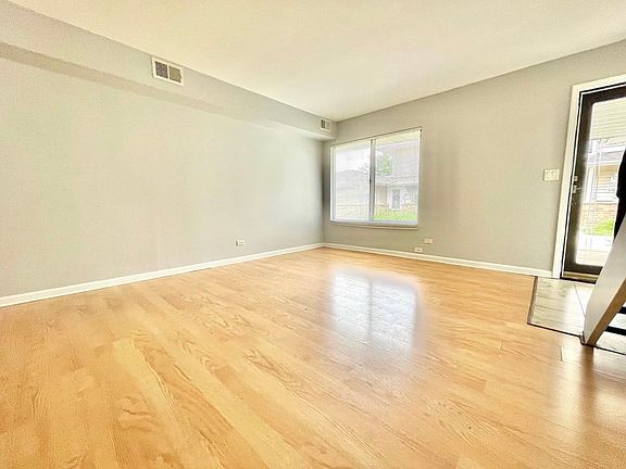 3rd image of 6055 Kit Carson Dr