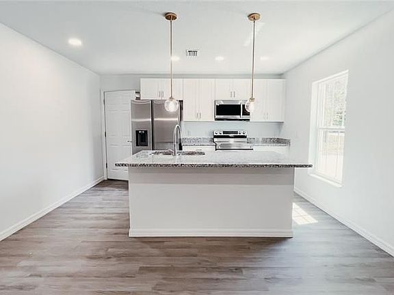 4th image of 3352 W Hayward Ln
