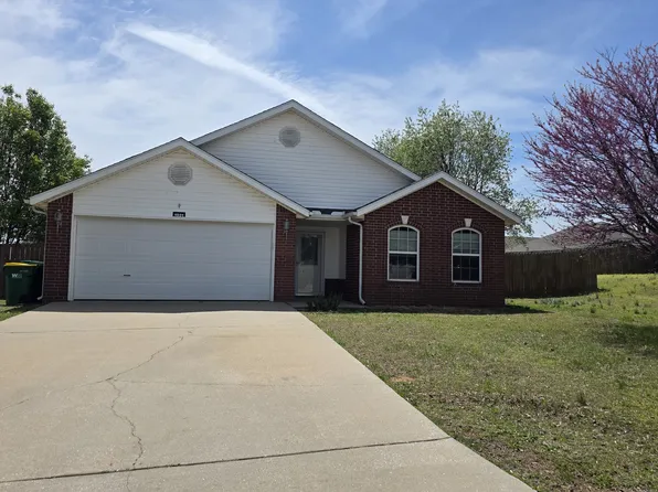 1031 Sunflower St, Centerton, AR 72719