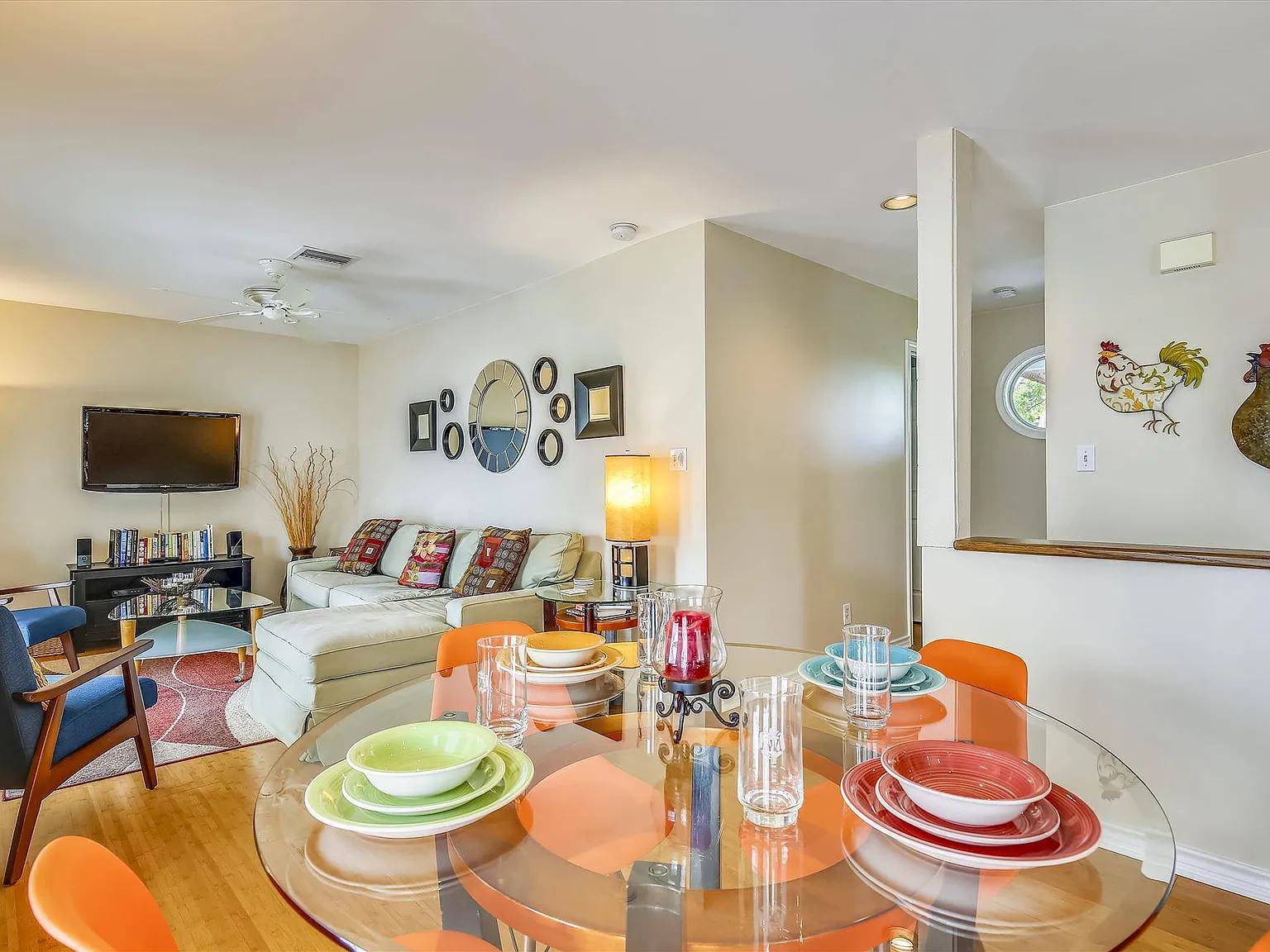 2 bed, 760 sqft, $3,900 — Photo 4