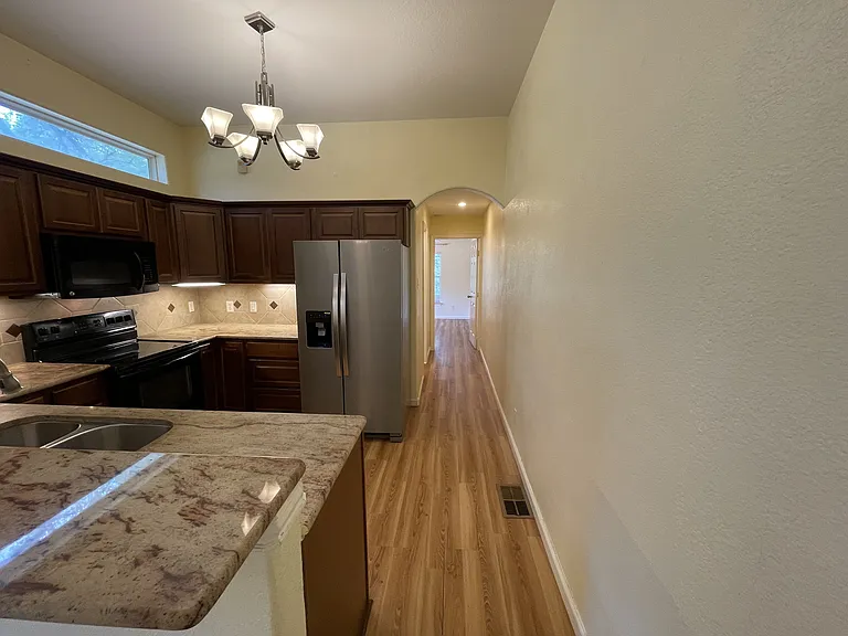 424 Fry St #A — Photo 5