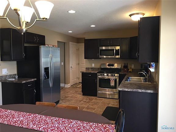 4th image of 9865 Julianna Ln