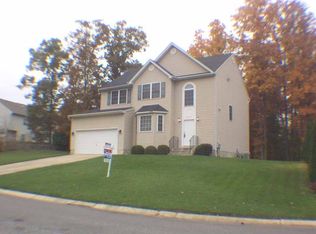 2311 Ashford Ln, Waldorf, MD