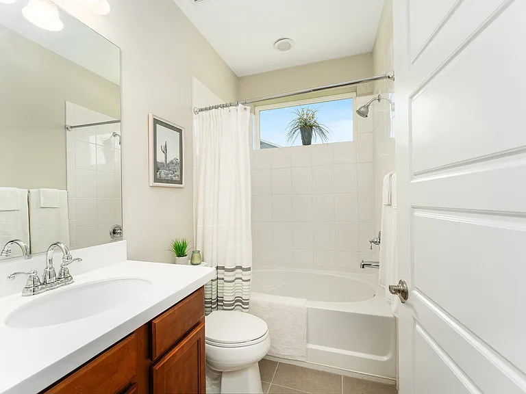 3441 NW 56th Ave — Photo 30