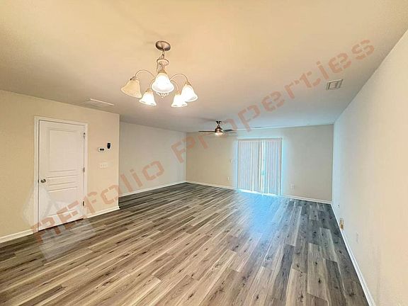 5th image of 3900 Swinton St