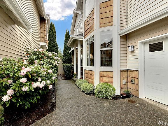4th image of 205 Newport Way NW APT K2