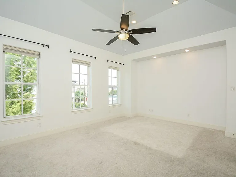 2960 Rusk St — Photo 16