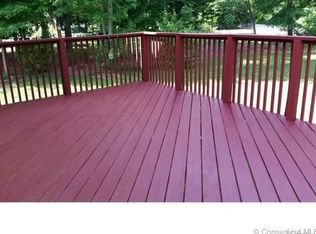 76 Bamforth Rd, Vernon, CT 06066