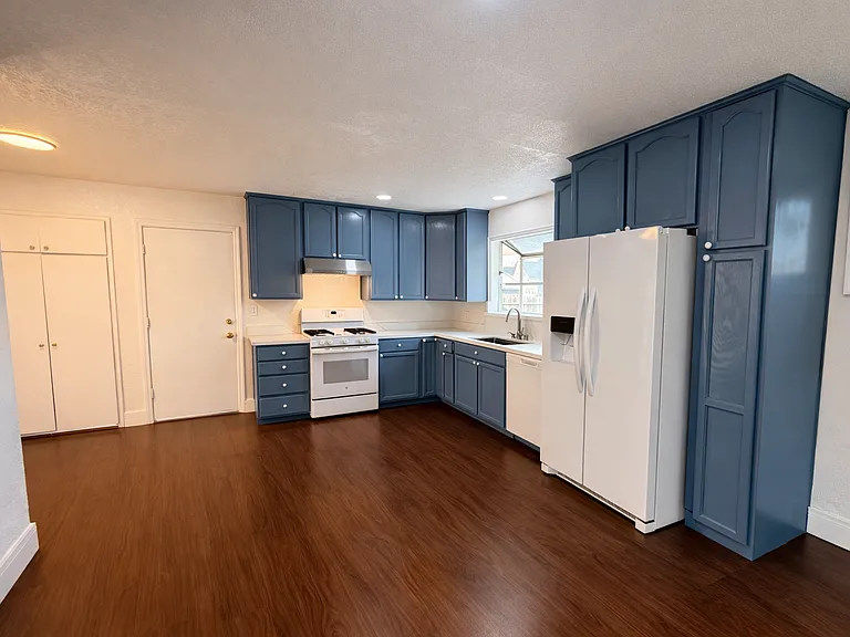 2217 Santa Fe Ct — Photo 10