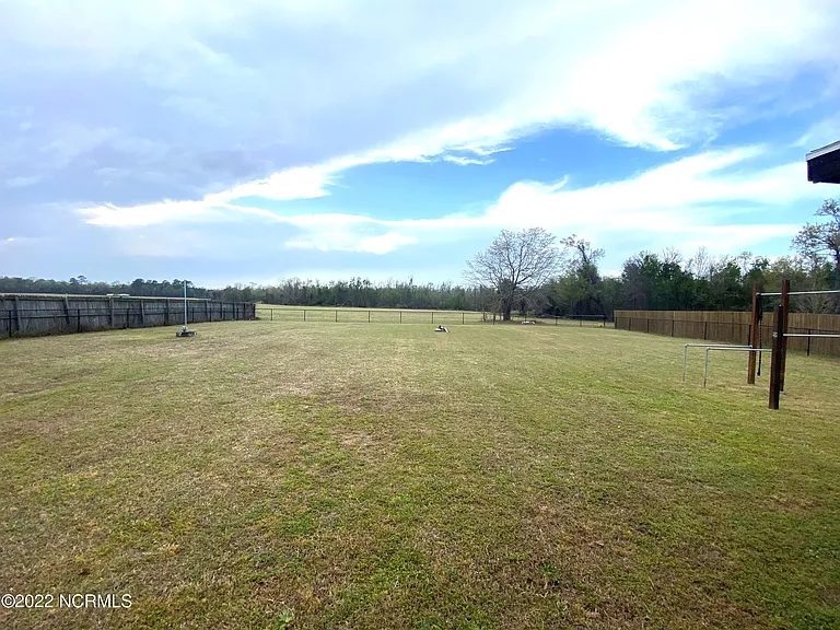 125 Hardin Dr — Photo 16