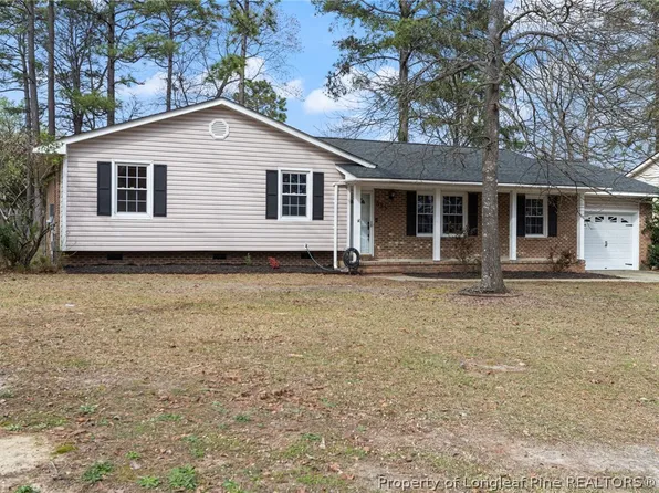 6852 Brasswood Dr, Fayetteville, NC 28314