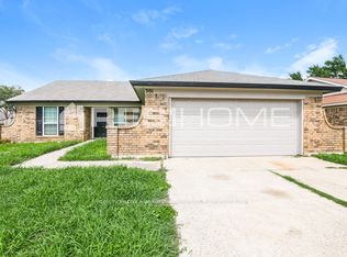 301 Iberis Dr, Arlington, TX 76018