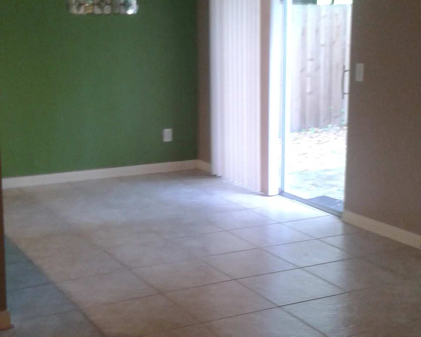 3 bed, 1681 sqft, $2,200 — Photo 2