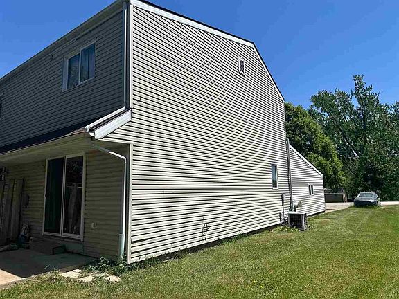 4th image of 223/225 Swisher View Dr SW