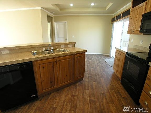 4th image of 2215 109th Street Ct E