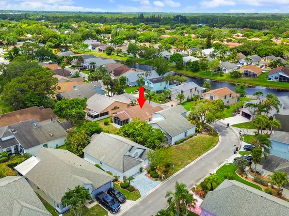 119 Hammocks Court, Greenacres, FL 33413