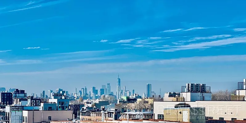 Rented by Real Street Inc | media 11