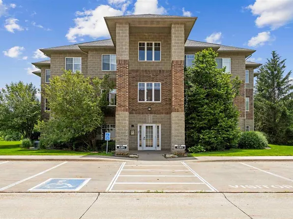 4405 Berkeley Ln, Iowa City, IA 52245