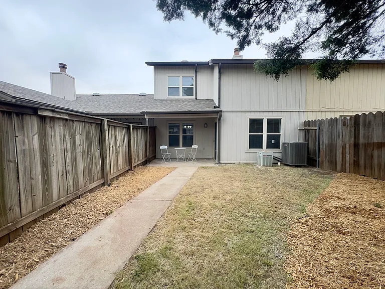 14002 Crossing Way E — Photo 3