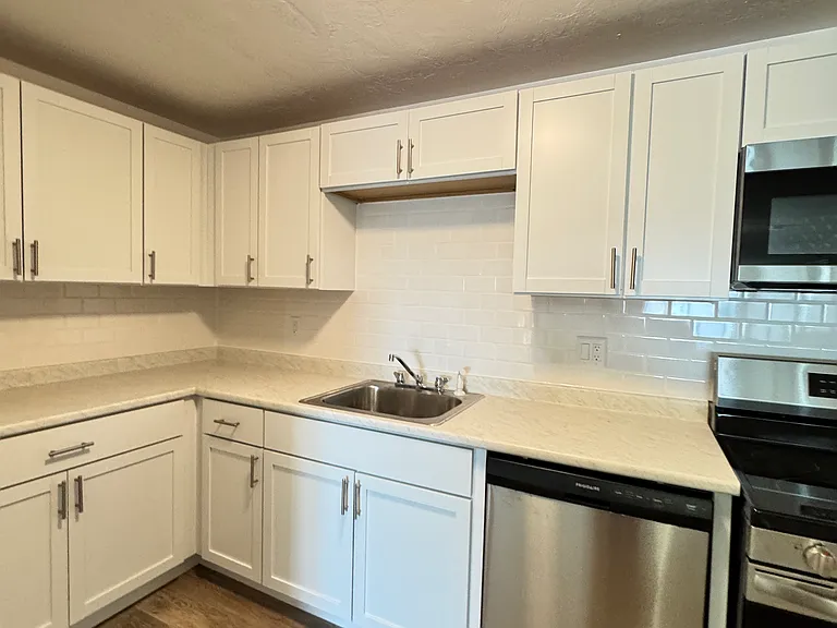 11 Gibbs St #93 — Photo 9