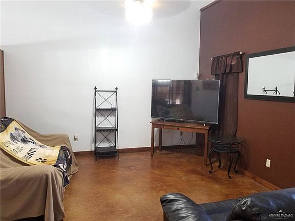 2nd image of 3622 Shadow Wood St
